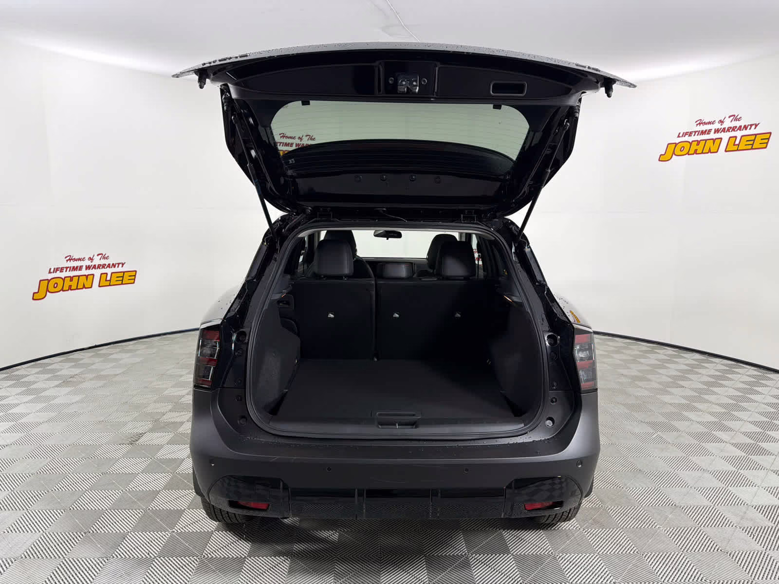 2026 Super Black Nissan Kicks SR FWD SUV