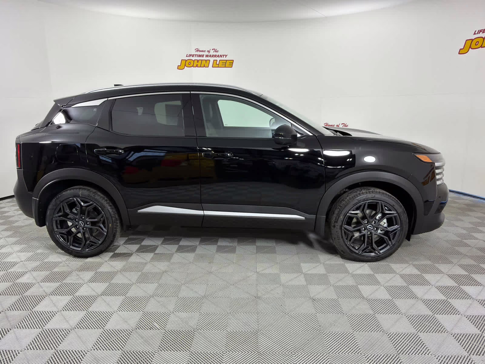 2026 Super Black Nissan Kicks SR FWD SUV