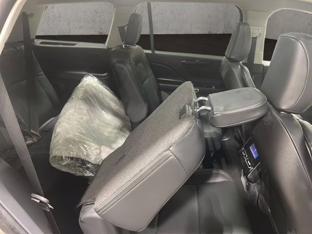 2026 Harbor Gray Clearcoat Lincoln Aviator Premiere AWD SUV