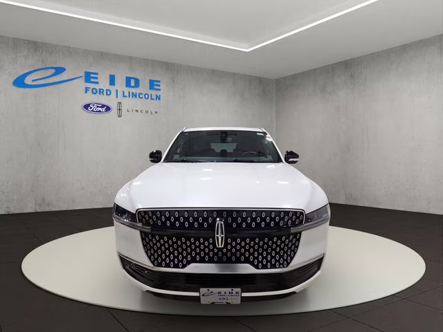 2026 Pristine White Metallic Tri-Coat Lincoln Navigator L Reserve 4X4 SUV