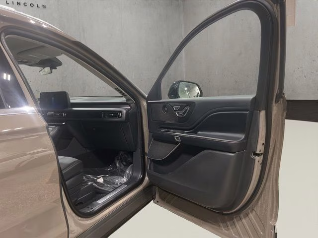 2026 Harbor Gray Clearcoat Lincoln Aviator Premiere AWD SUV