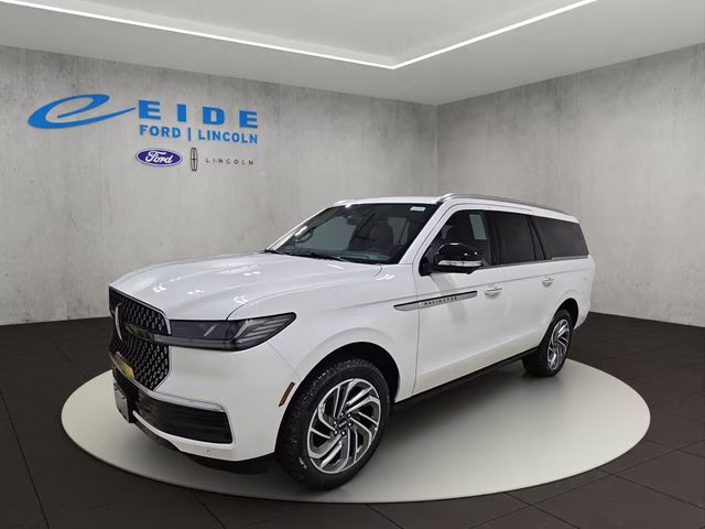 2026 Pristine White Metallic Tri-Coat Lincoln Navigator L Reserve 4X4 SUV