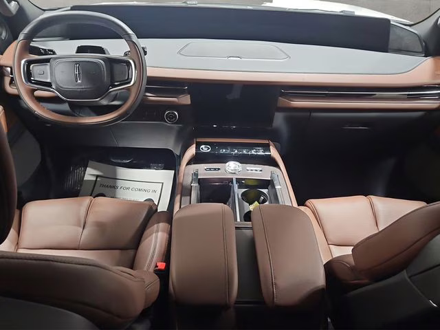 2026 Pristine White Metallic Tri-Coat Lincoln Navigator L Reserve 4X4 SUV