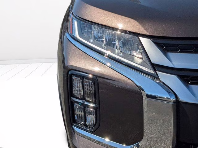 2026 Oak Brown Metallic Mitsubishi Outlander Sport 2.0 SE 4X4 SUV