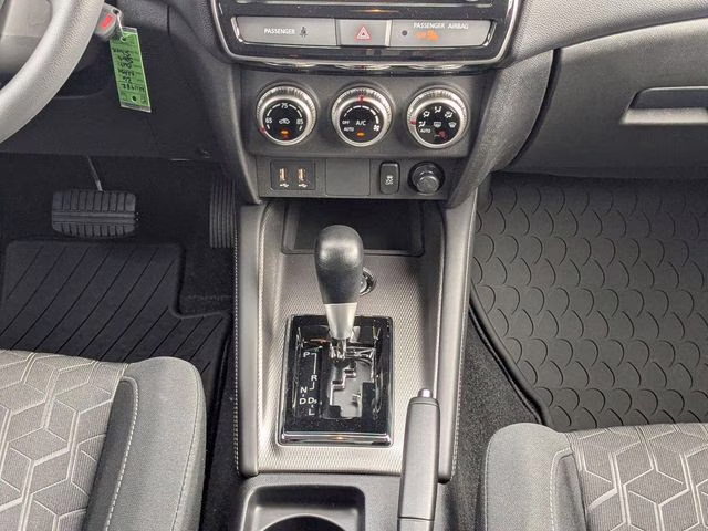 2026 Alloy Silver Metallic Mitsubishi Outlander Sport 2.0 ES 4X4 SUV