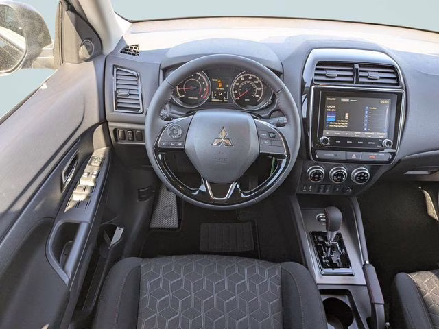 2026 Labrador Black Pearl Mitsubishi Outlander Sport 2.0 LE 4X4 SUV