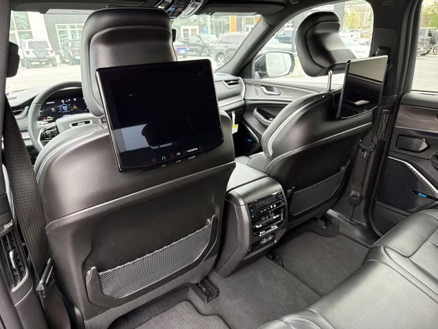 2023 Velvet Red Pearlcoat Jeep Grand Cherokee 4xe Overland 4X4 SUV