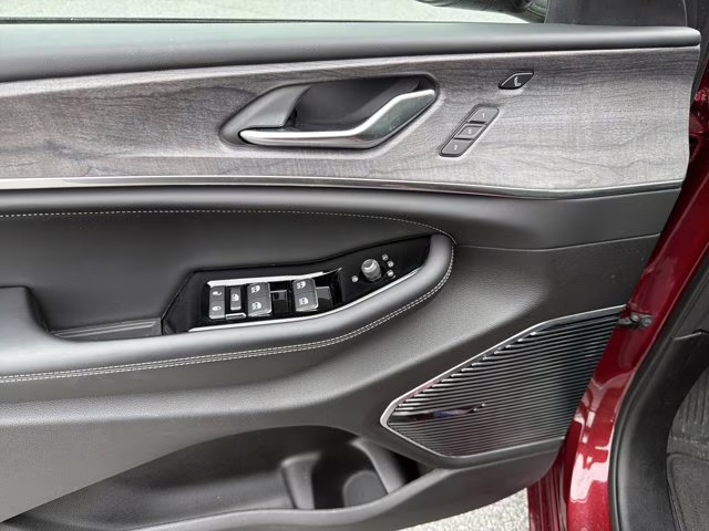 2023 Velvet Red Pearlcoat Jeep Grand Cherokee 4xe Overland 4X4 SUV