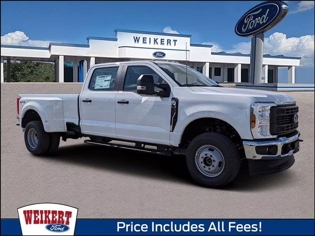 2026 Oxford White Ford Super Duty F-350 DRW XL 4X4 Truck