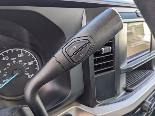 2026 Oxford White Ford Super Duty F-350 DRW XL 4X4 Truck