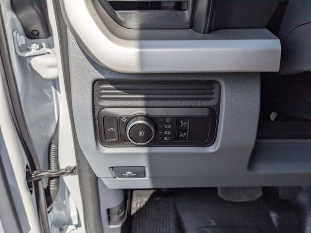 2026 Oxford White Ford Super Duty F-350 DRW XL 4X4 Truck