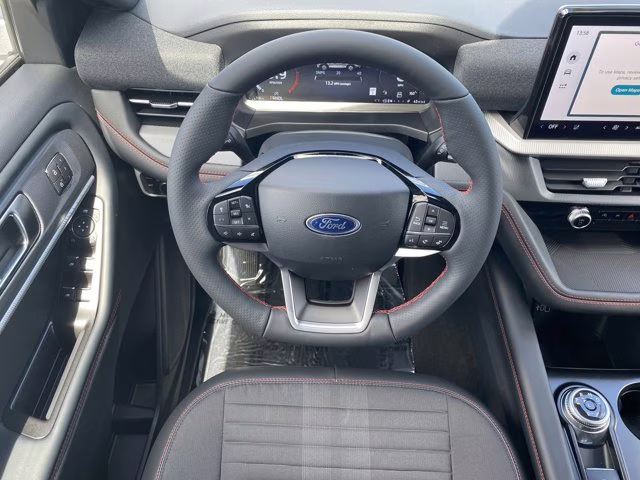 2026 Star White Metallic Tri-Coat Ford Explorer ST-Line RWD SUV