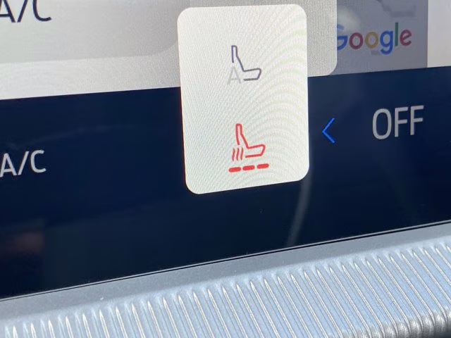 2026 Star White Metallic Tri-Coat Ford Explorer ST-Line RWD SUV