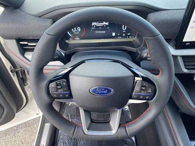 2026 Star White Metallic Tri-Coat Ford Explorer ST-Line RWD SUV