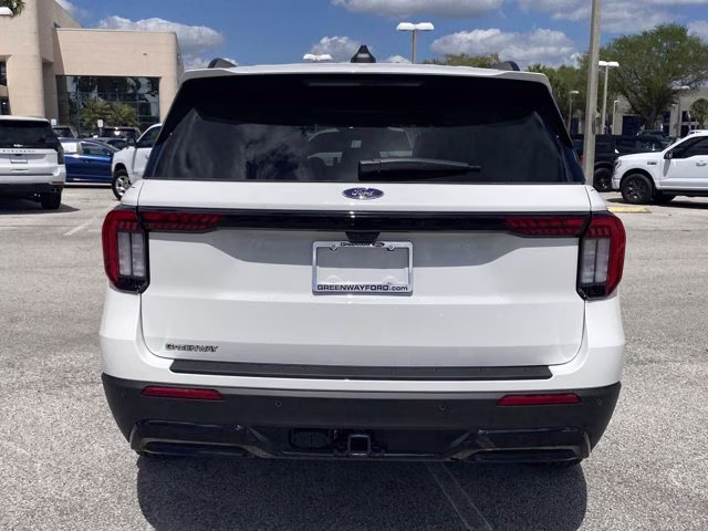 2026 Star White Metallic Tri-Coat Ford Explorer ST-Line RWD SUV