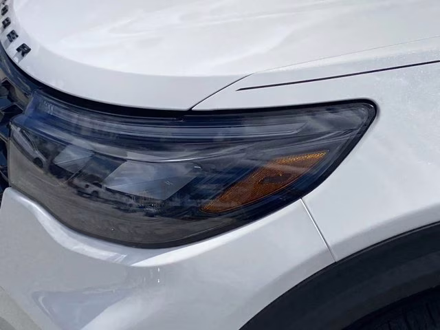 2026 Star White Metallic Tri-Coat Ford Explorer ST-Line RWD SUV