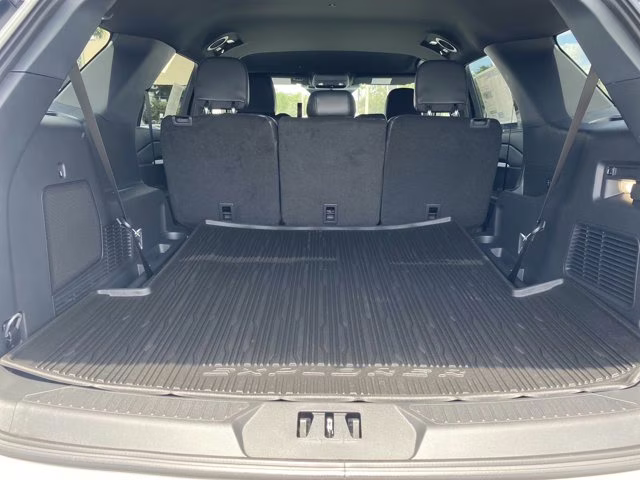 2026 Star White Metallic Tri-Coat Ford Explorer ST-Line RWD SUV