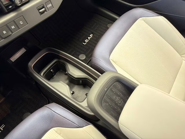 2026 Seabreeze Blue Pearl/Black Nissan LEAF SV+ FWD SUV