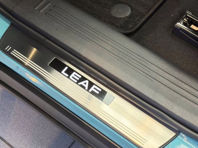 2026 Seabreeze Blue Pearl/Black Nissan LEAF SV+ FWD SUV