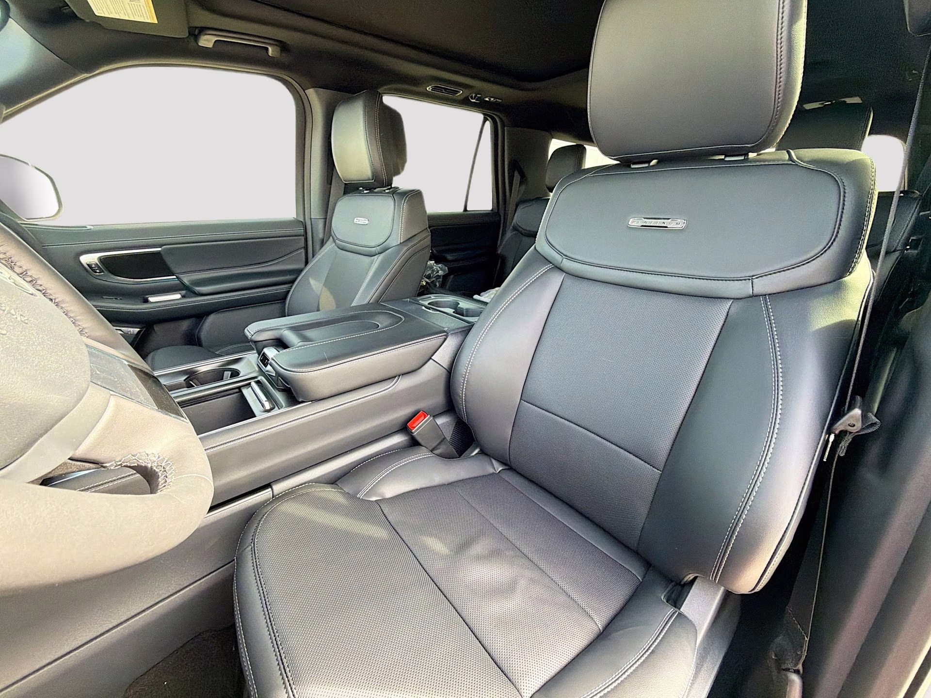 2026 Glacier Gray Metallic Tri-Coat Ford Expedition Max Platinum 4X4 SUV