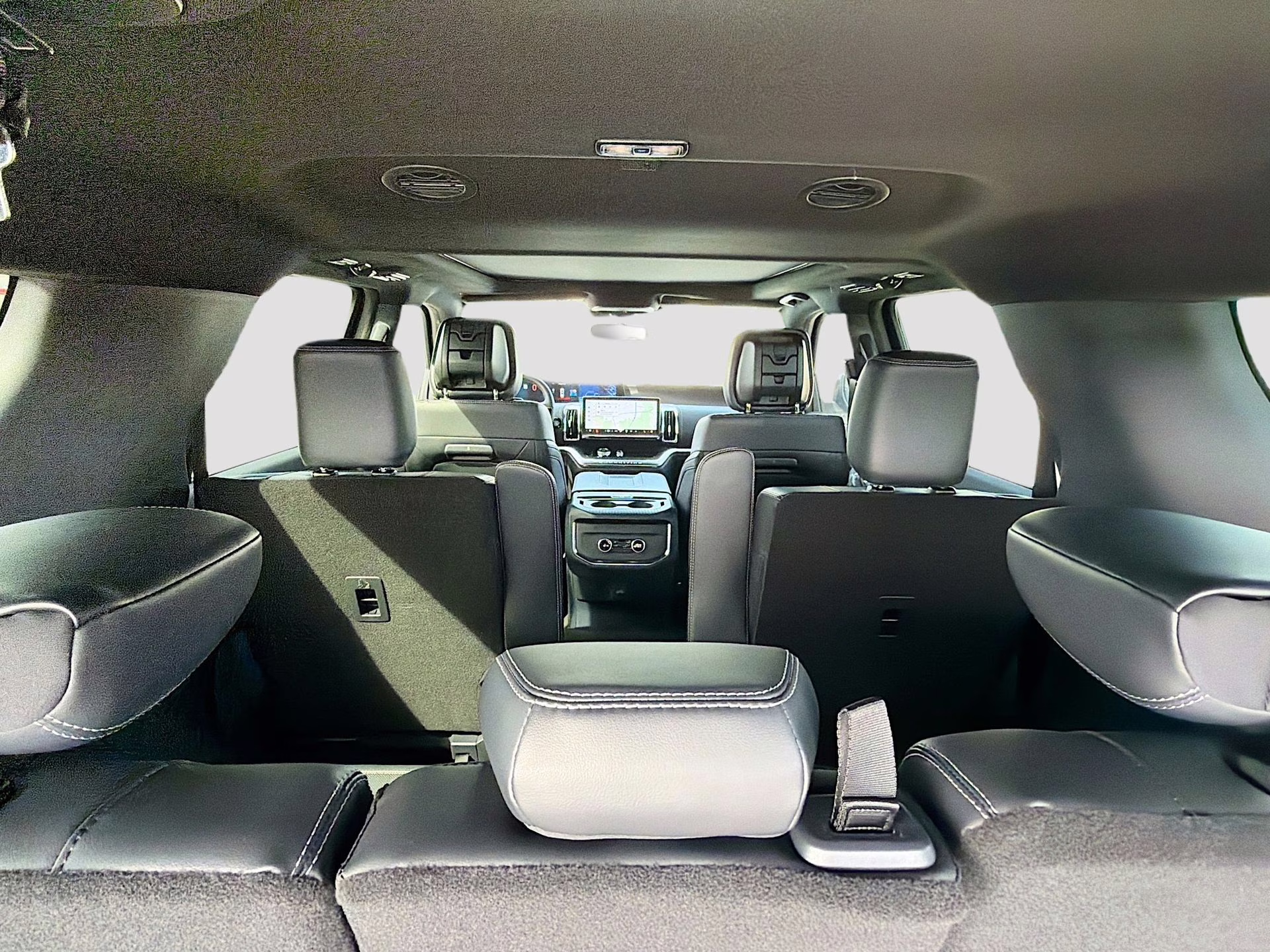 2026 Glacier Gray Metallic Tri-Coat Ford Expedition Max Platinum 4X4 SUV