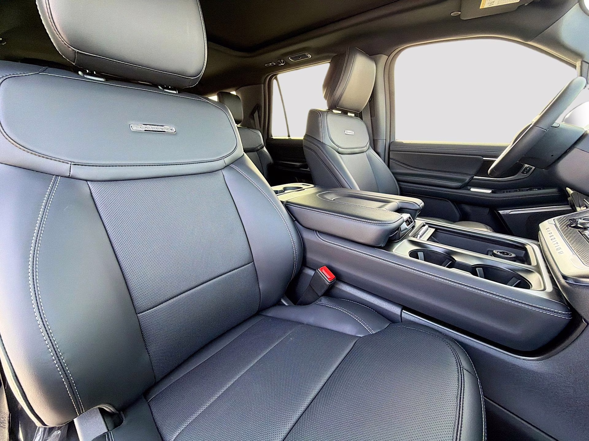 2026 Glacier Gray Metallic Tri-Coat Ford Expedition Max Platinum 4X4 SUV