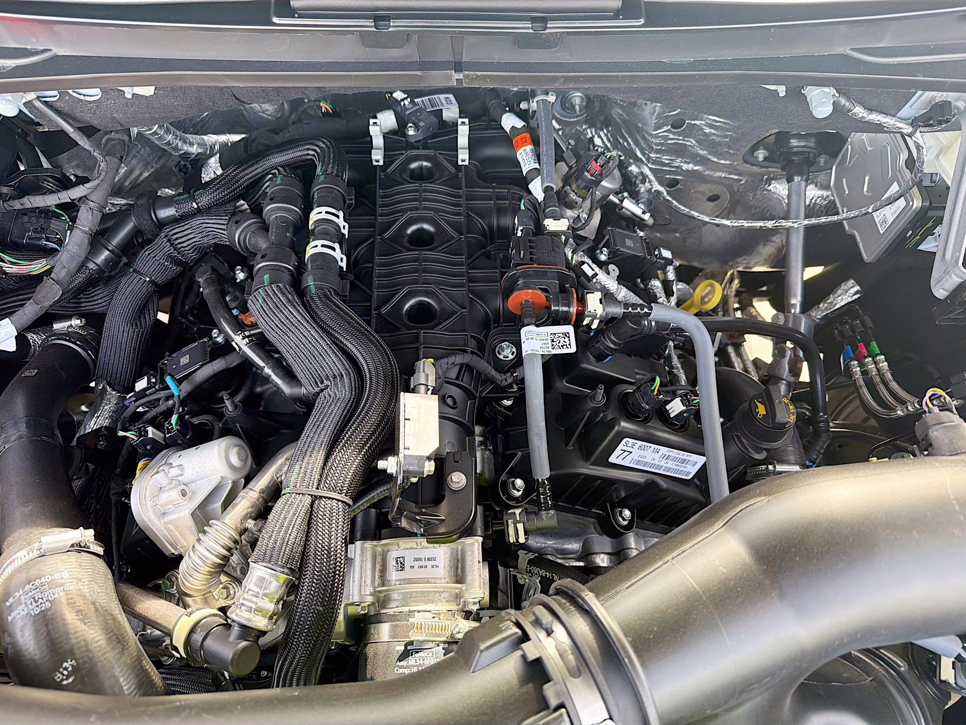 2026 Glacier Gray Metallic Tri-Coat Ford Expedition Max Platinum 4X4 SUV