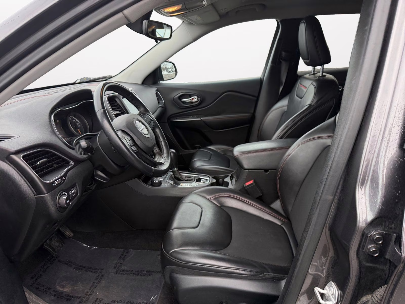 2019 Granite Crystal Metallic Clearcoat Jeep Cherokee Trailhawk 4X4 SUV