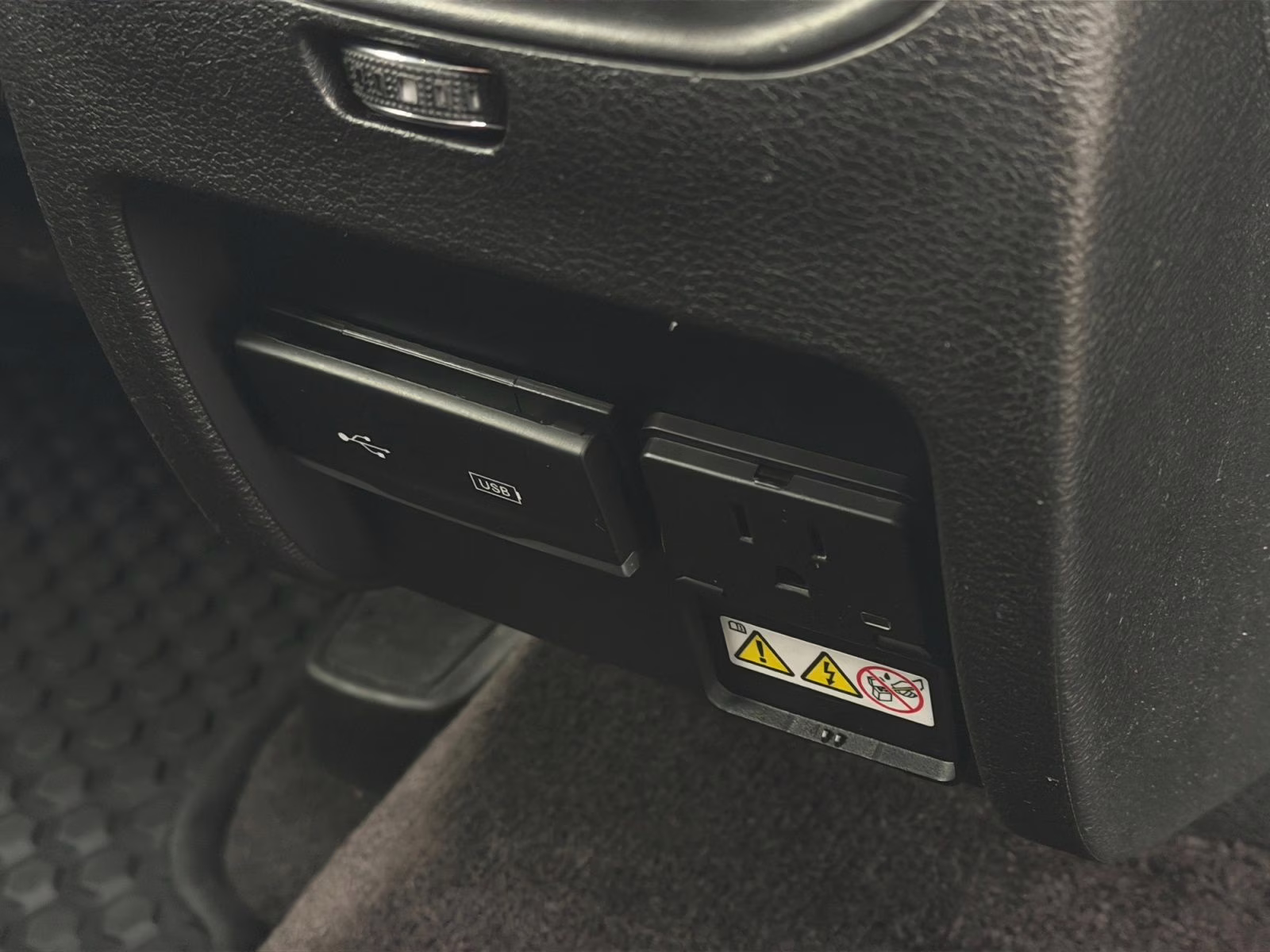 2019 Granite Crystal Metallic Clearcoat Jeep Cherokee Trailhawk 4X4 SUV