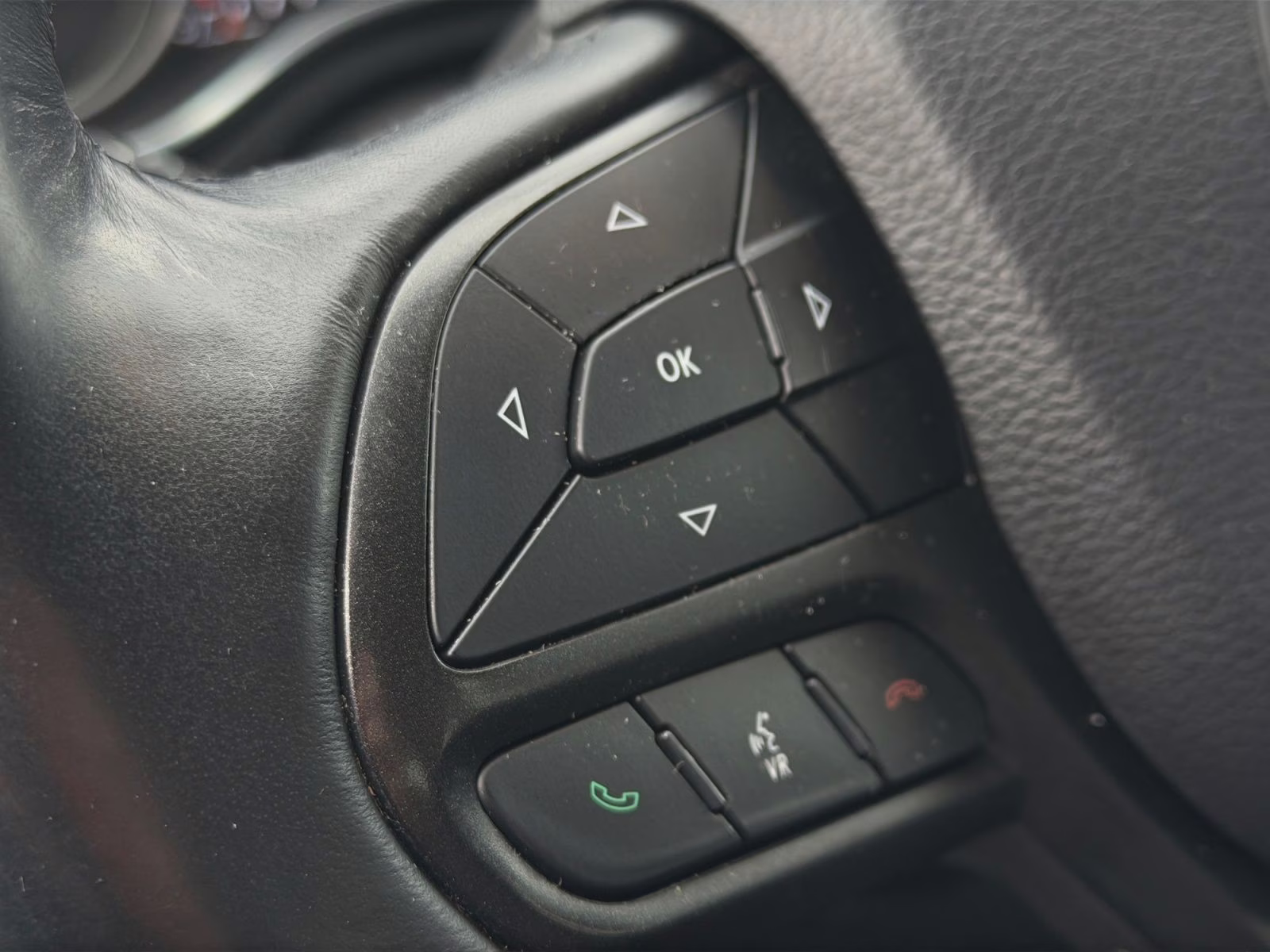 2019 Granite Crystal Metallic Clearcoat Jeep Cherokee Trailhawk 4X4 SUV