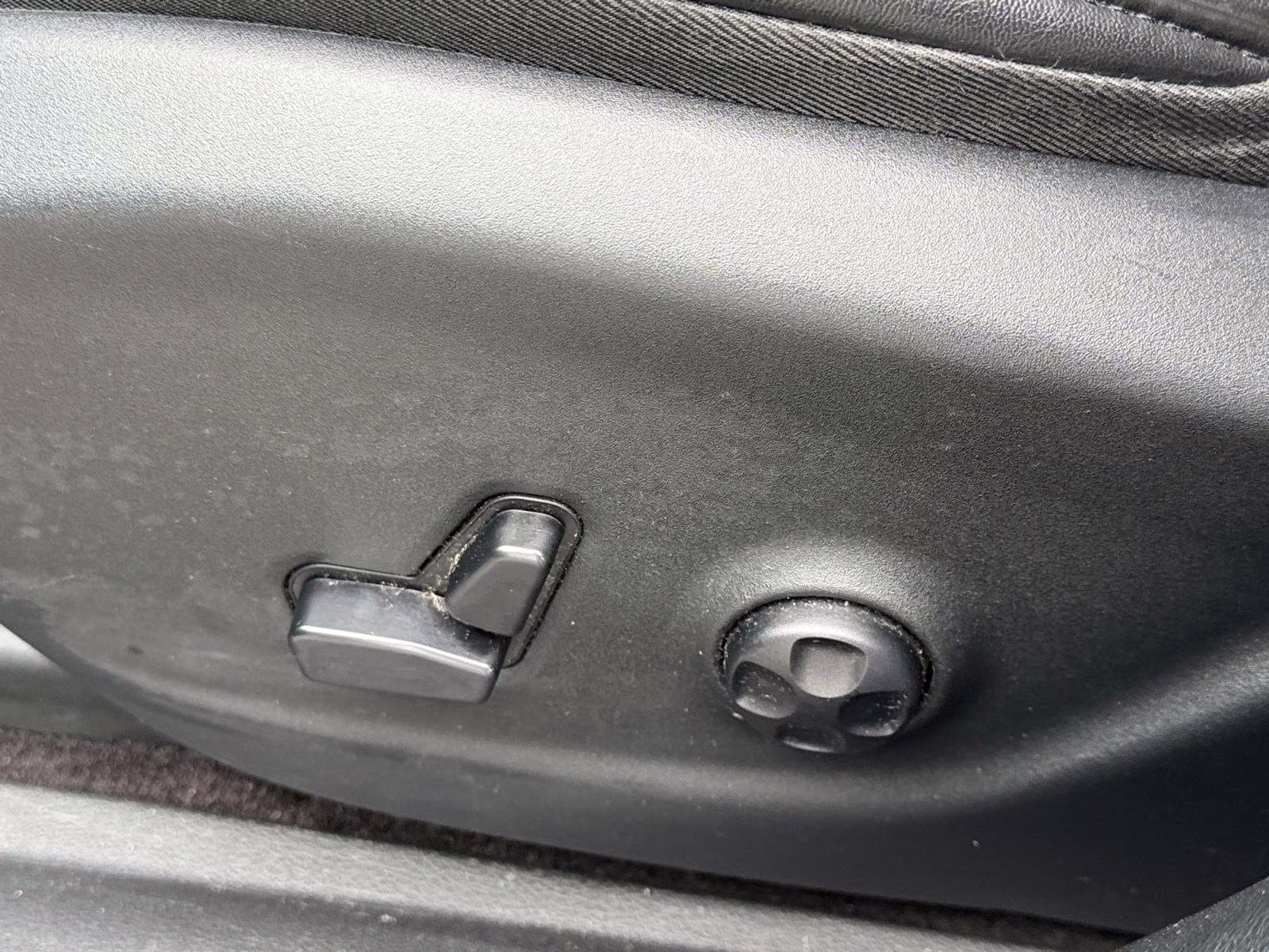 2019 Granite Crystal Metallic Clearcoat Jeep Cherokee Trailhawk 4X4 SUV