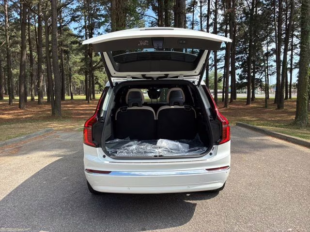 2026 Crystal White Volvo XC90 Plug-In Hybrid T8 Plus 7-Seater AWD SUV