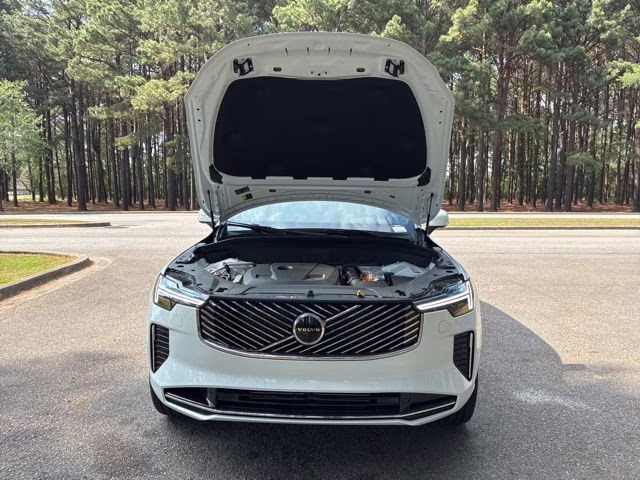 2026 Crystal White Volvo XC90 Plug-In Hybrid T8 Plus 7-Seater AWD SUV