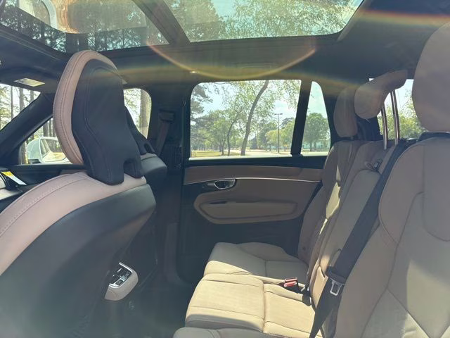 2026 Crystal White Volvo XC90 Plug-In Hybrid T8 Plus 7-Seater AWD SUV