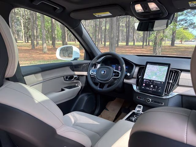 2026 Crystal White Volvo XC90 Plug-In Hybrid T8 Plus 7-Seater AWD SUV
