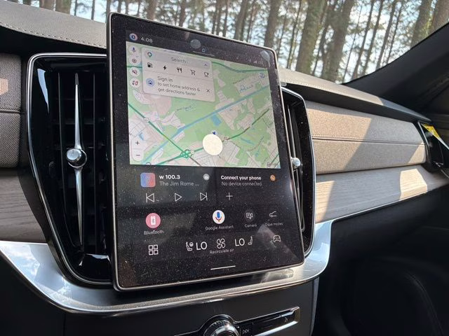 2026 Crystal White Volvo XC90 Plug-In Hybrid T8 Plus 7-Seater AWD SUV