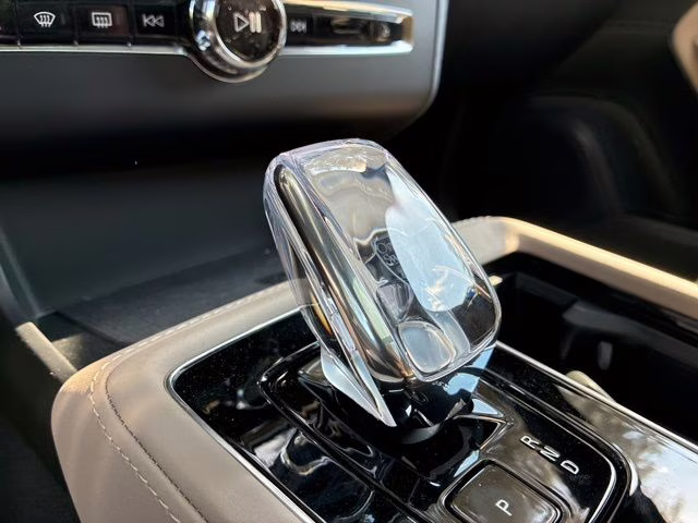 2026 Crystal White Volvo XC90 Plug-In Hybrid T8 Plus 7-Seater AWD SUV