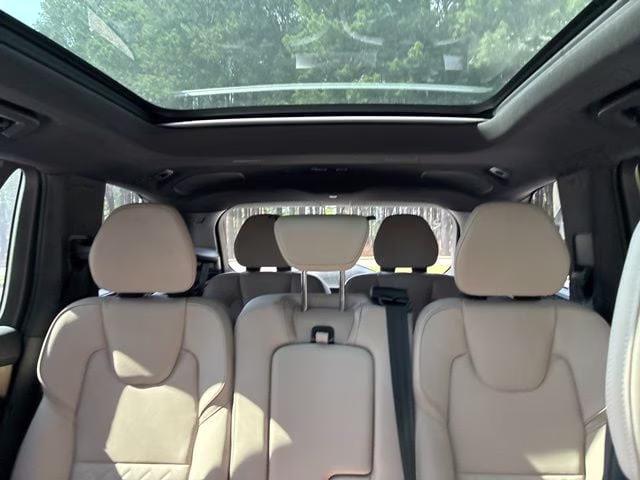 2026 Crystal White Volvo XC90 Plug-In Hybrid T8 Plus 7-Seater AWD SUV