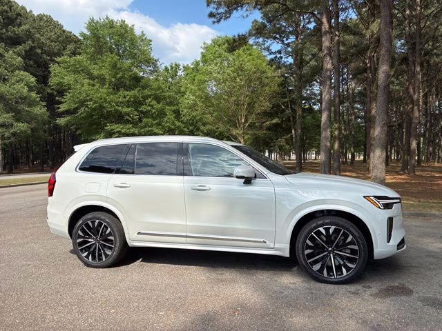 2026 Crystal White Volvo XC90 Plug-In Hybrid T8 Plus 7-Seater AWD SUV