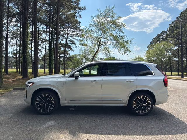 2026 Crystal White Volvo XC90 Plug-In Hybrid T8 Plus 7-Seater AWD SUV