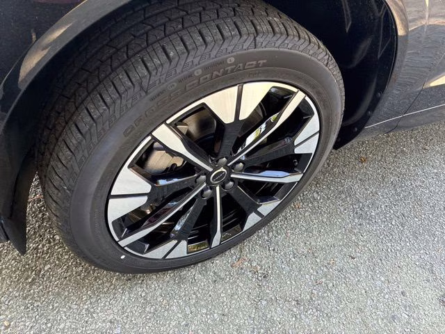 2026 Onyx Black Volvo XC60 Plug-In Hybrid T8 Plus AWD SUV