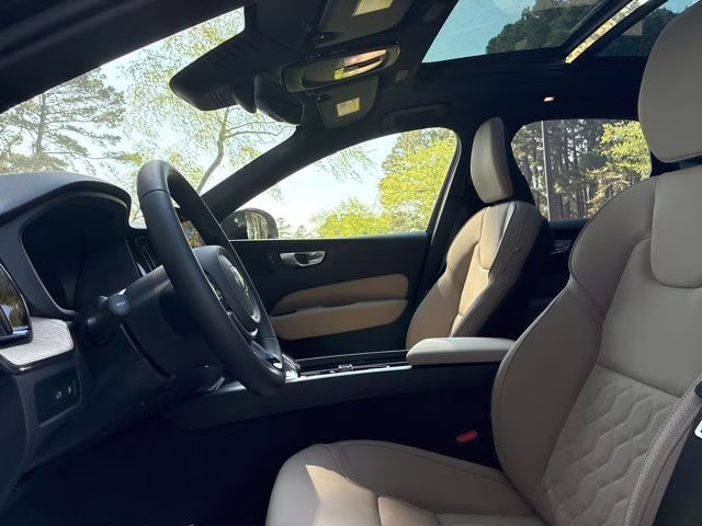 2026 Onyx Black Volvo XC60 Plug-In Hybrid T8 Plus AWD SUV