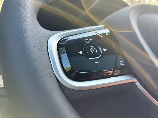 2026 Onyx Black Volvo XC60 Plug-In Hybrid T8 Plus AWD SUV