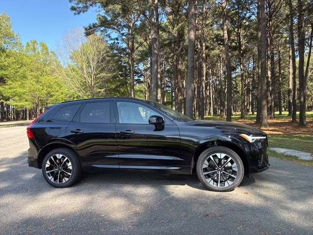 2026 Onyx Black Volvo XC60 Plug-In Hybrid T8 Plus AWD SUV