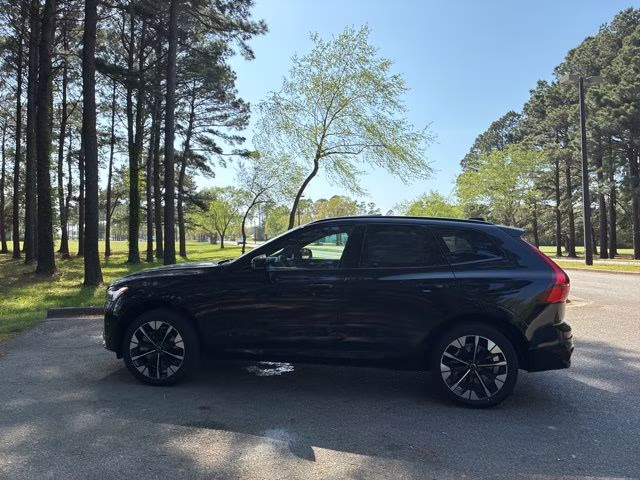 2026 Onyx Black Volvo XC60 Plug-In Hybrid T8 Plus AWD SUV