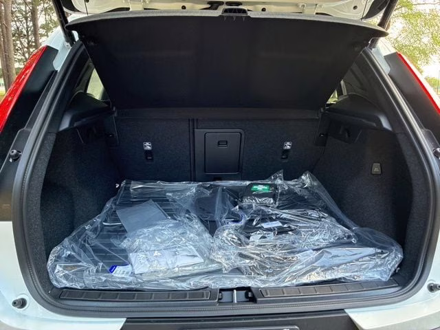 2026 Crystal White Volvo XC40 B5 Plus AWD SUV