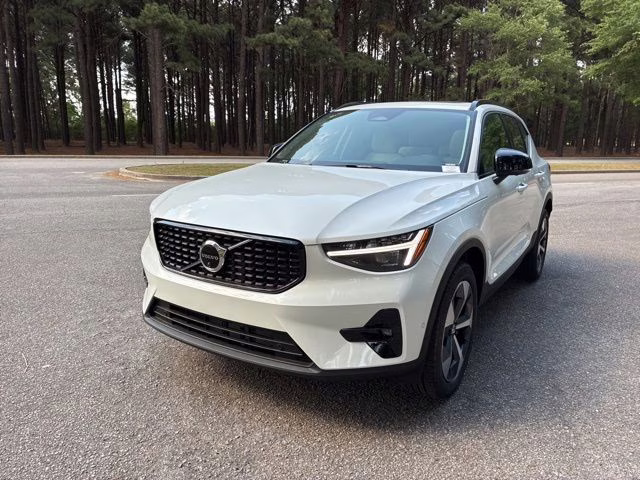 2026 Crystal White Volvo XC40 B5 Plus AWD SUV
