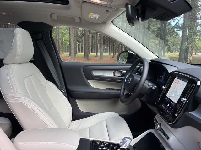 2026 Crystal White Volvo XC40 B5 Plus AWD SUV