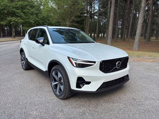 2026 Crystal White Volvo XC40 B5 Plus AWD SUV