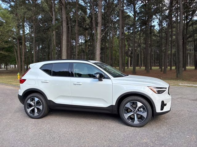 2026 Crystal White Volvo XC40 B5 Plus AWD SUV